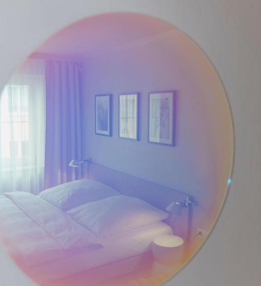 اتاق استاندارد سه نفره, Lux
