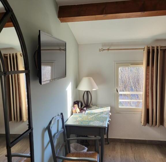 اتاق استاندارد با تخت بزرگ, Logis Hotel La Ferme