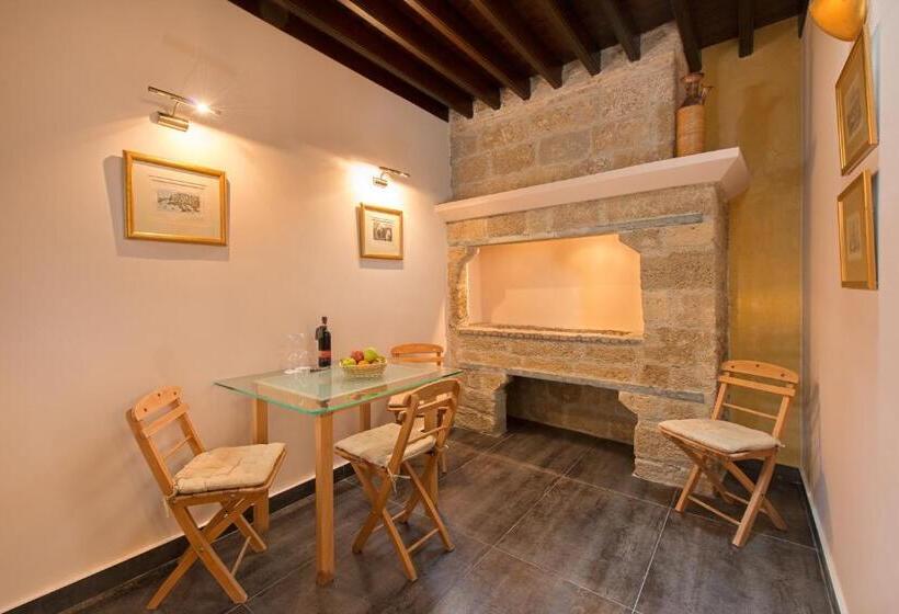 سوئیت جونیور با تراس, Rodos Niohori Elite Suites Boutique