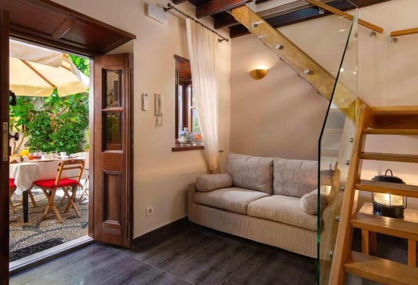سوئیت جونیور با تراس, Rodos Niohori Elite Suites Boutique