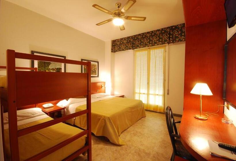 Economy Quadruple Room, Spiaggia