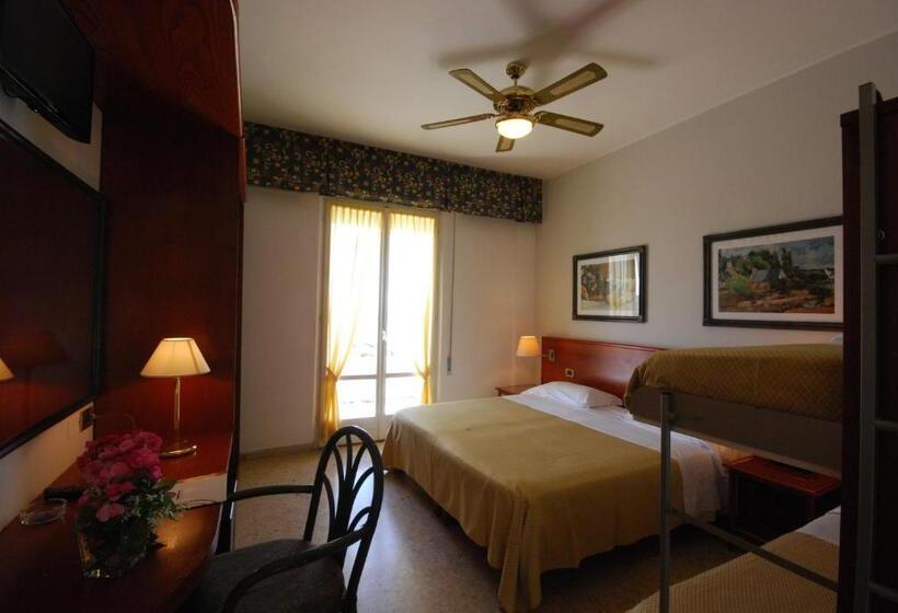 Economy Quadruple Room, Spiaggia