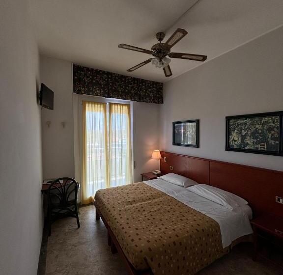 اتاق استاندارد, Spiaggia