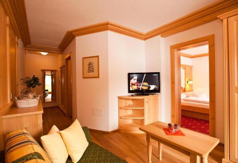 Suite, Weiher Green Lake