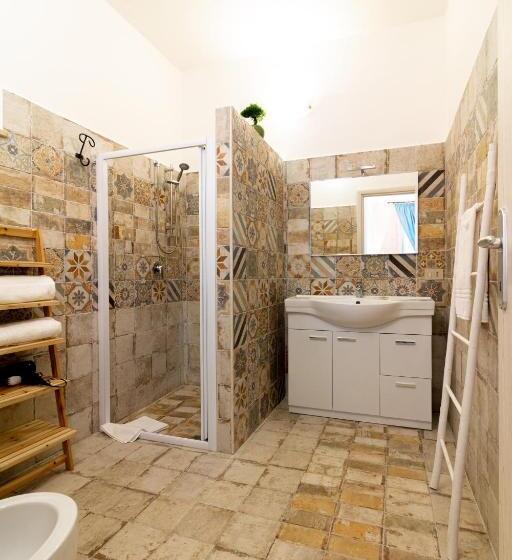 اتاق استاندارد یک نفره, Kunesias B&b