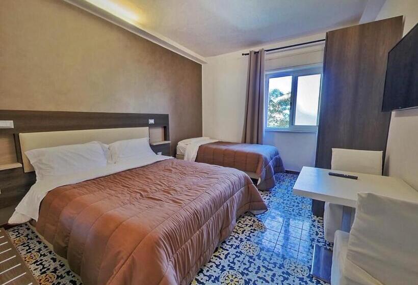 اتاق استاندارد سه نفره, Kunesias B&b