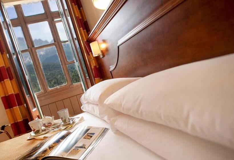 آپارتمان یک خوابه با دری مشترک که هال را جدا می کند., Th Borca Di Cadore   Park Hotel Des Dolomites
