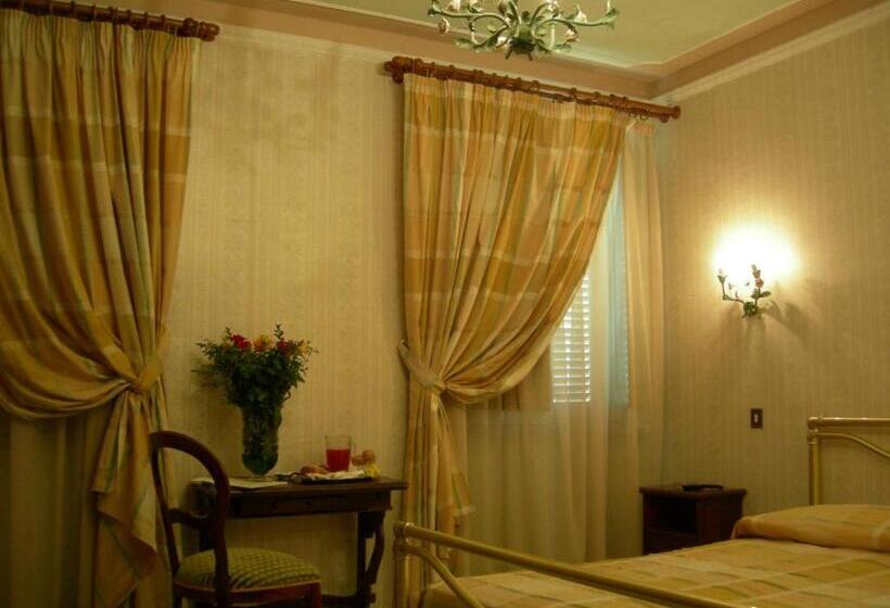 اتاق استاندارد سه نفره, Villa San Donino