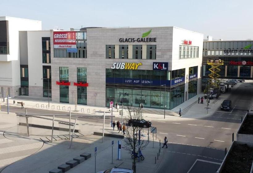 اتاق استاندارد یک نفره, City Hotel Garni