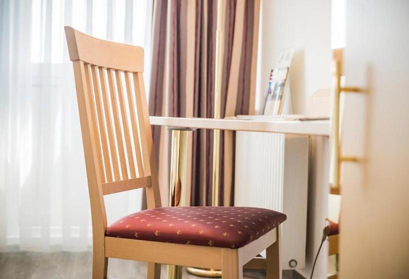 اتاق استاندارد, City Hotel Garni