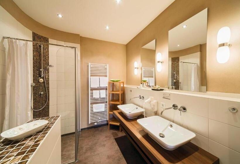 سوییت, Flair Hotel Zum Schiff