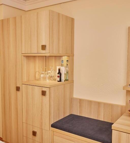 اتاق استاندارد یک نفره, Flair Hotel Zum Schiff
