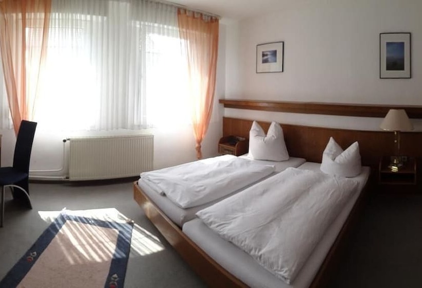 Standard Triple Room, Am Markt