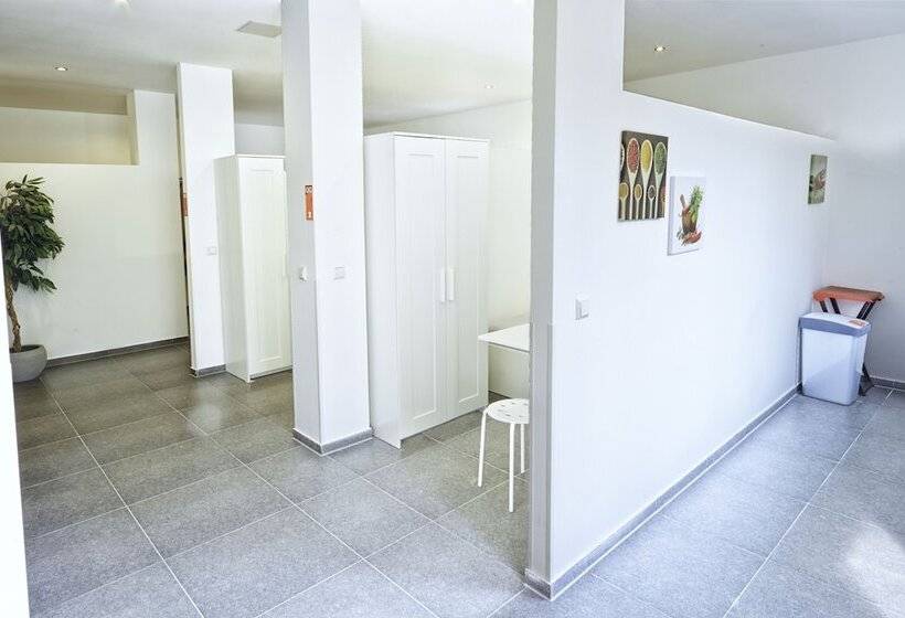 1 Bedroom Apartment, Kemnater Hof Apartments