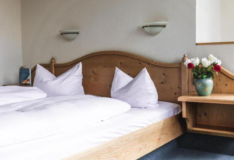 اتاق لوکس, Berghotel Friedrichshöhe