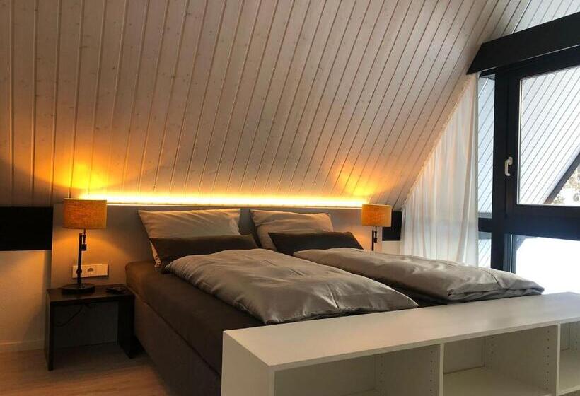 استودیوی استاندارد, Berghotel Friedrichshöhe