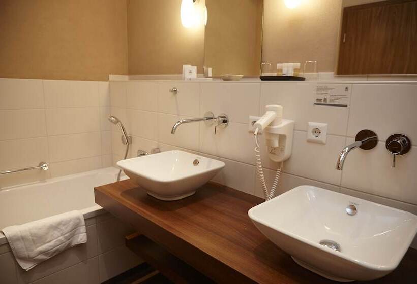 سوییت, Flair Hotel Zum Schiff
