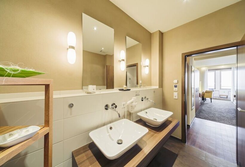 سوییت, Flair Hotel Zum Schiff