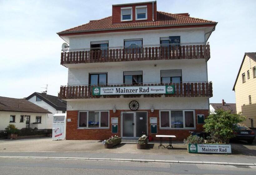 Quarto Estandar, Pension Mainzer Rad