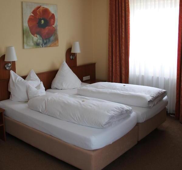 اتاق استاندارد سه نفره, Park Residence