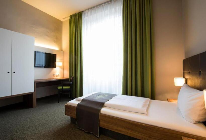 اتاق استاندارد یک نفره, Riku Hotel Neu Ulm