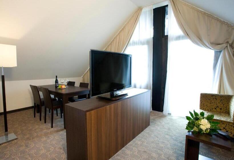 Suite, Avital Resort