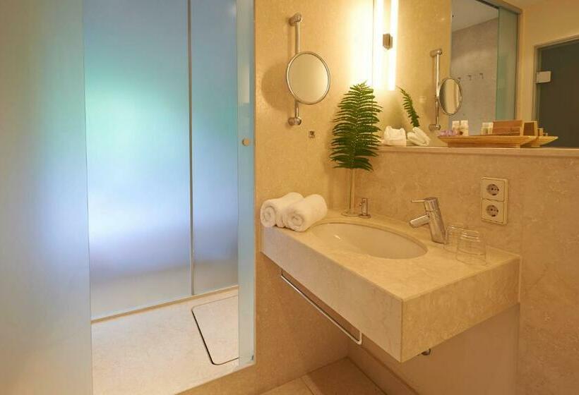 اتاق استاندارد یک نفره, Bio Thermalhotel Falkenhof