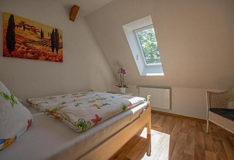 2 Bedroom Apartment, Gastwirtschaft & Hotel Hallescher Anger