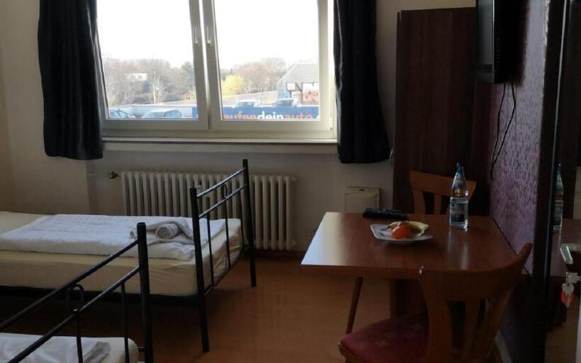 Chambre Standard Salle de Bains Commune, Gz Hostel Bonn