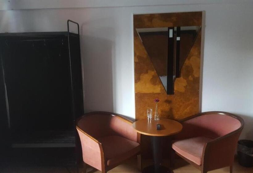 Chambre Standard Salle de Bains Commune, Gz Hostel Bonn