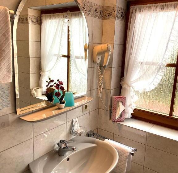 اتاق استاندارد یک نفره, Haus Seehang