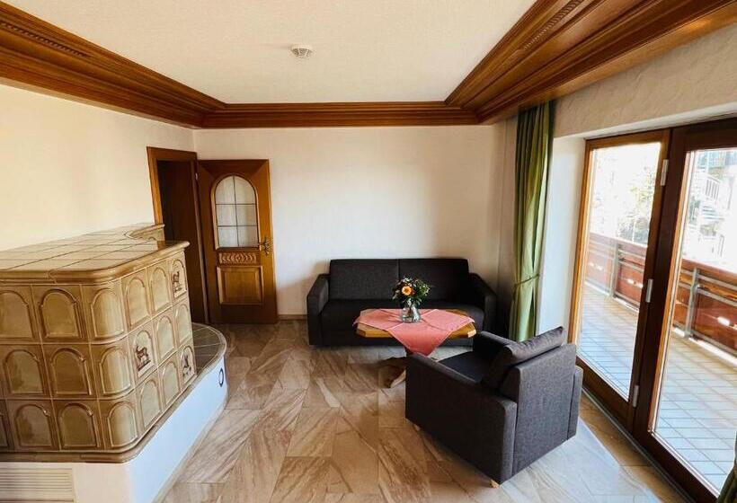 1 Bedroom Apartment Lake View, Haus Seehang