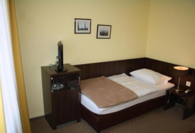 Standard Single Room, Mercedes City