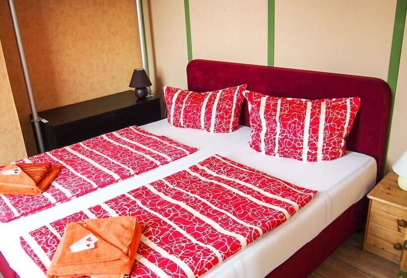 اتاق اکونومی, Pension Haus Saarland