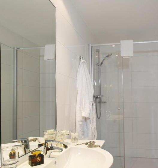 اتاق استاندارد سه نفره, Stern Hotel Soller