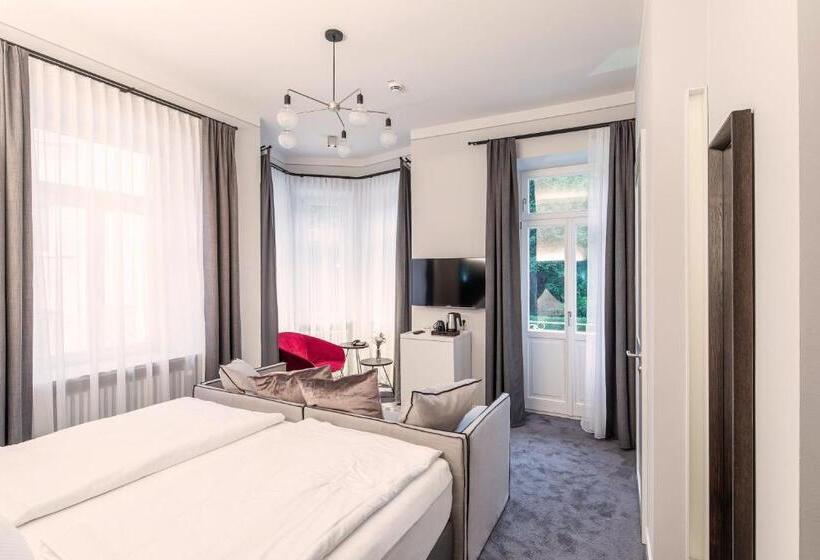 اتاق سوپریور با چشم‌انداز کوهستان, Villa Rein Boutique