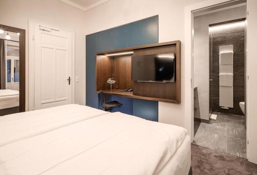 اتاق سوپریور با بالکن, Villa Rein Boutique