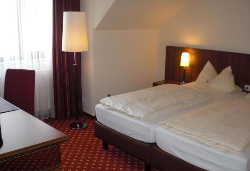 سوییت جونیور, Akzent Hotel Jonathan