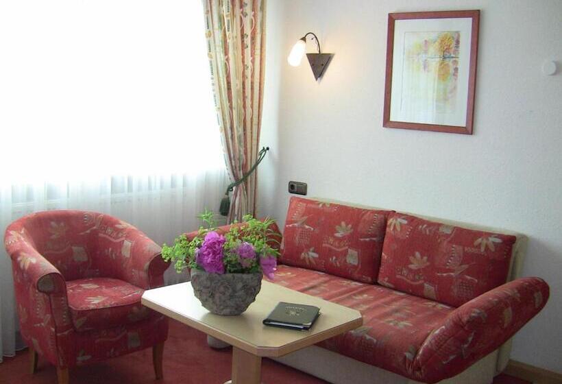 2 Bedroom Apartment, Bergidyll