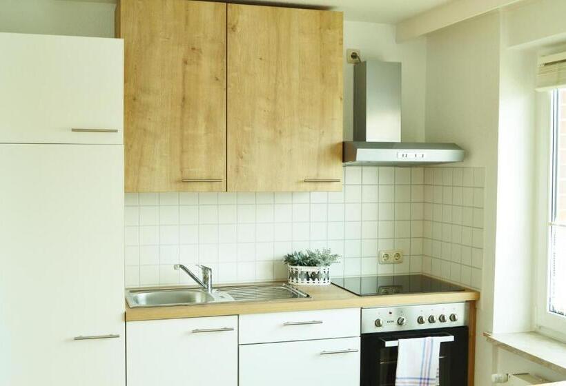 آپارتمان 1 خوابه, Mahlzeit   Hotel Brauhaus Weyhausen   Keramikstudio