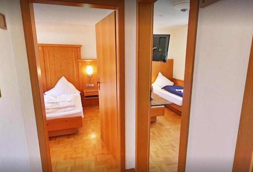 اتاق استاندارد با سرویس بهداشتی مشترک, Das Lamm Heidelberg