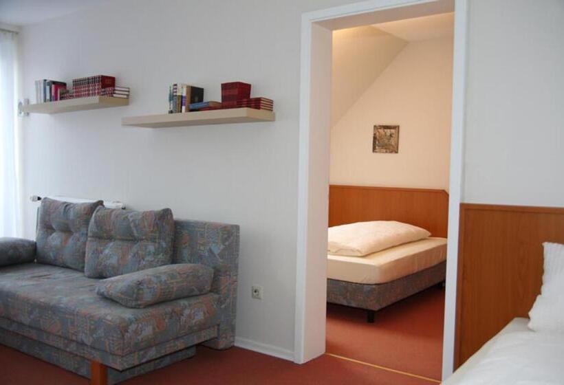 Standard Quadruple Room, Garni Kaiserpfalz