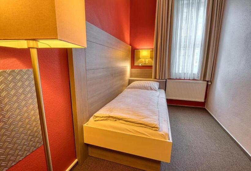 Standard Single Room, Goldene Krone