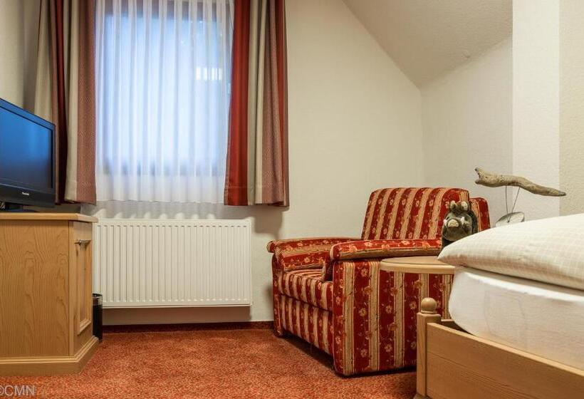 اتاق استاندارد یک نفره, Landhotel Baumwipfel