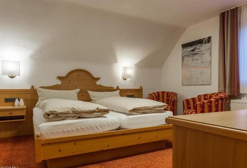 اتاق خانوادگی, Landhotel Baumwipfel