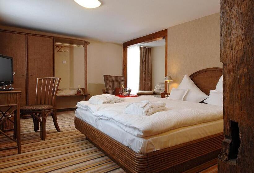 Deluxe Room, Gästehaus Dorf Alm