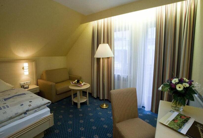 اتاق استاندارد یک نفره, Urlaubs  Und Wellnesshotel Friederike
