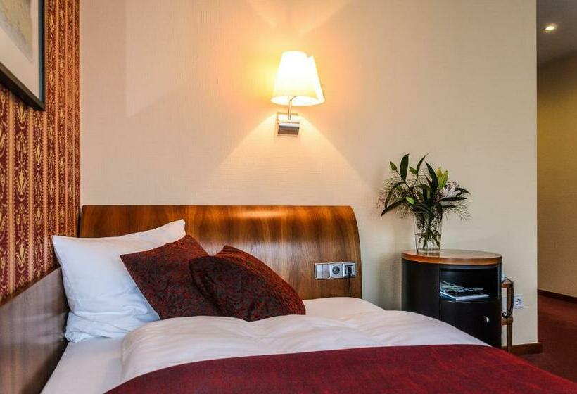 Standard Single Room, Akzent Hotel Goldner Hirsch