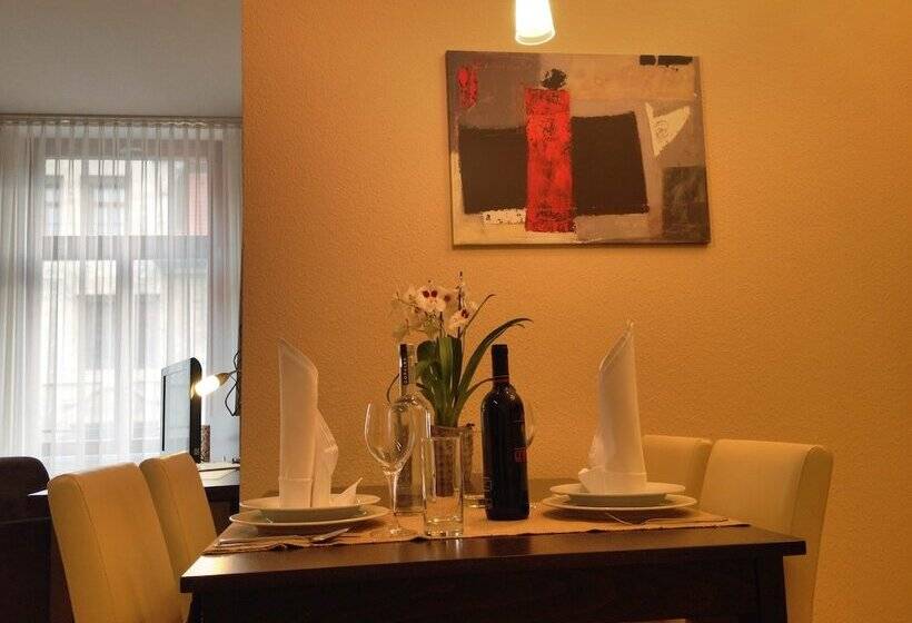 استودیوی استاندارد, Apartmenthotel Quartier M