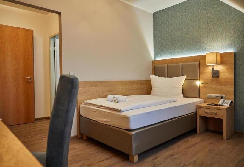 Single Deluxe Room, Bernstein Acamed Resort